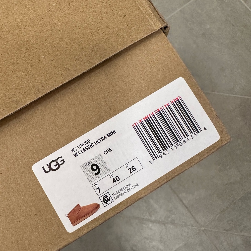 UGG Ultra Mini Boots in CHESTNUT 9 NIB - Picture 7 of 7